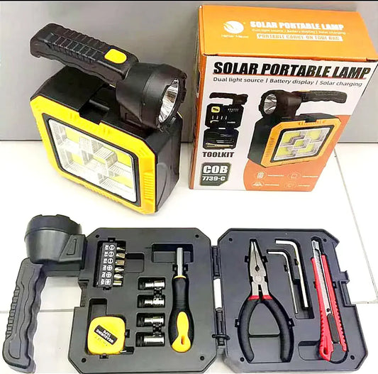OFERTA Kit de Herramientas con linterna y cargador